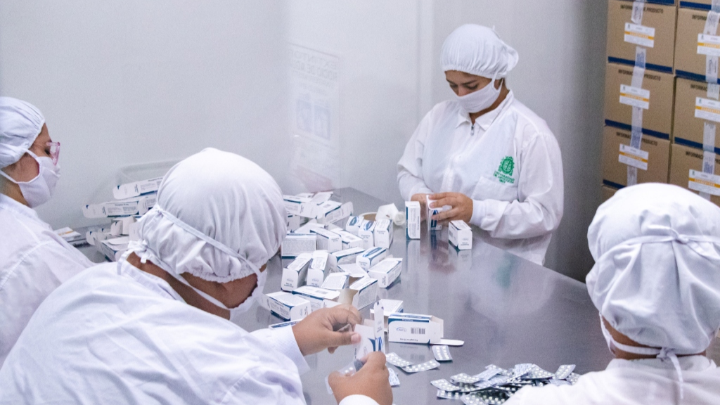 UdeA duplicó su capacidad para producir medicamentos desabastecidos