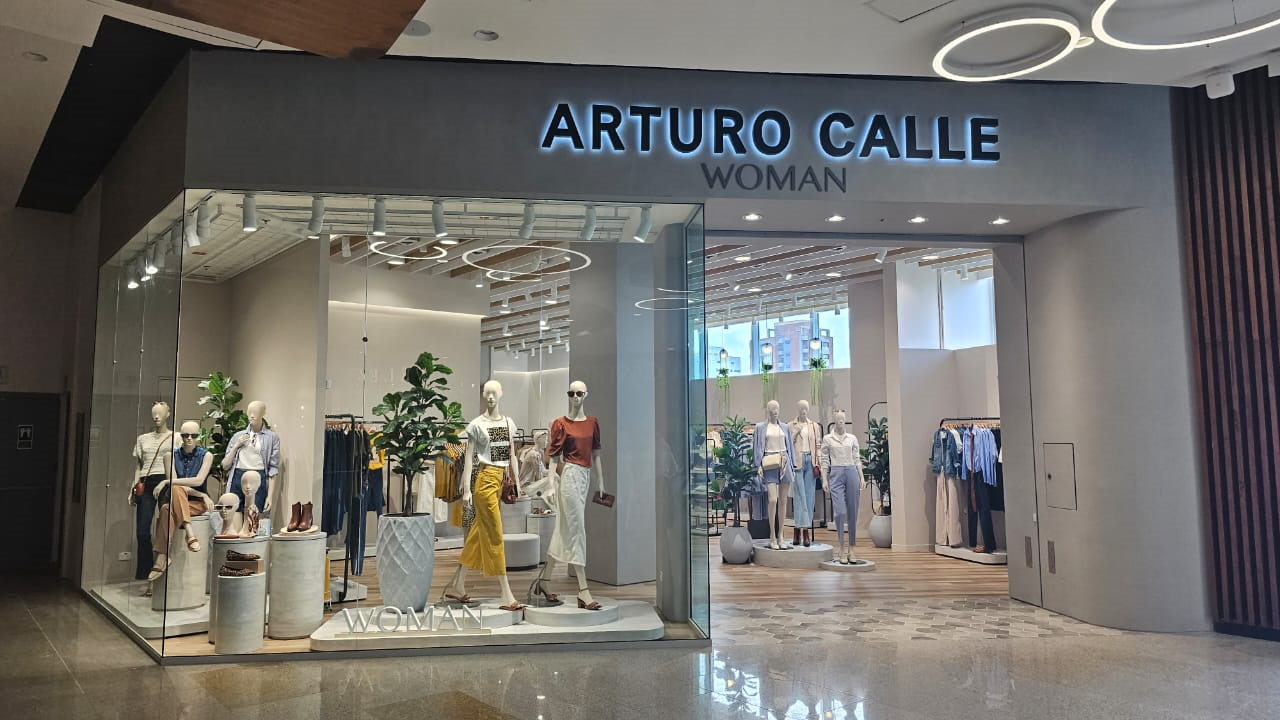 Arturo Calle abre su primera tienda exclusiva solo para mujeres