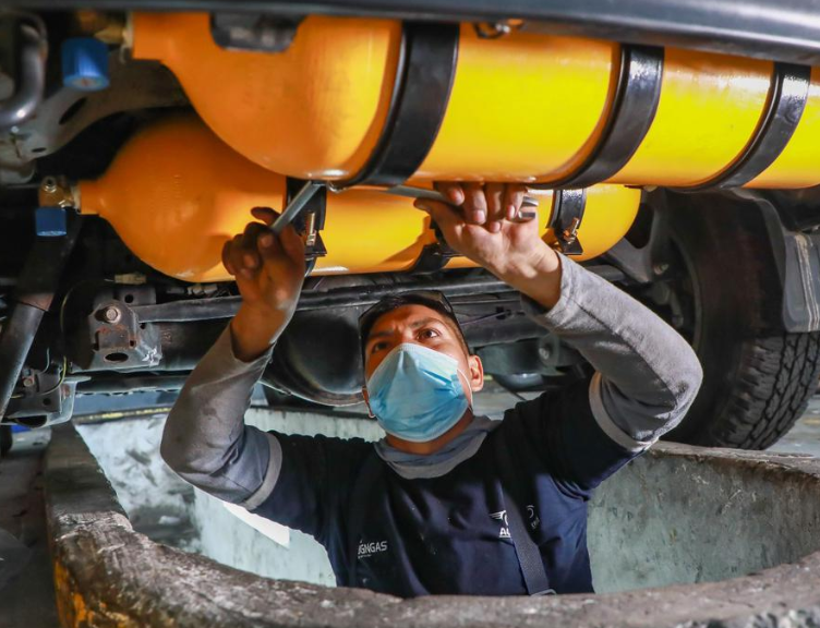 En 2023, conversión de vehículos de gasolina a GNV aumentó 63% en Colombia