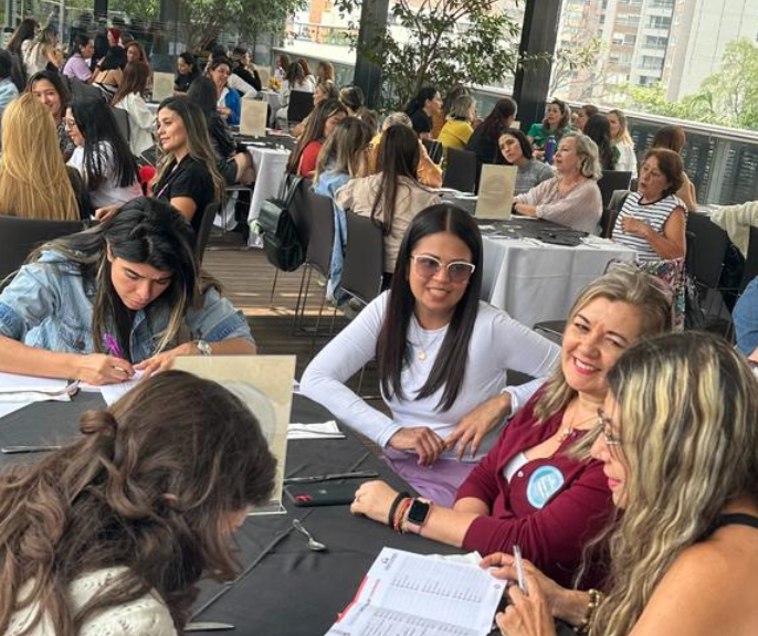 Mujeres lideran más del 40% de las empresas de Antioquia