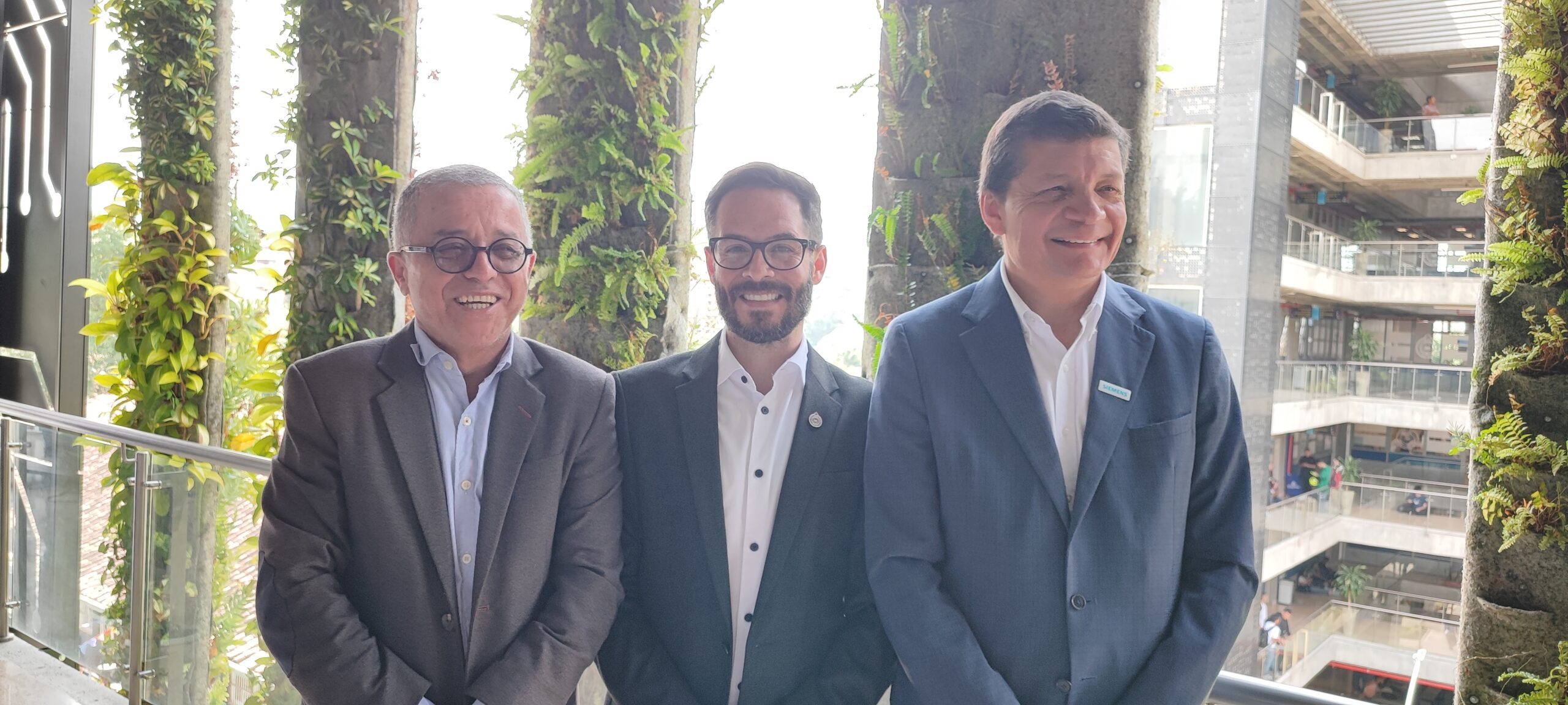 Siemens y el Pascual Bravo inauguran moderno laboratorio de Investigación en Medellín