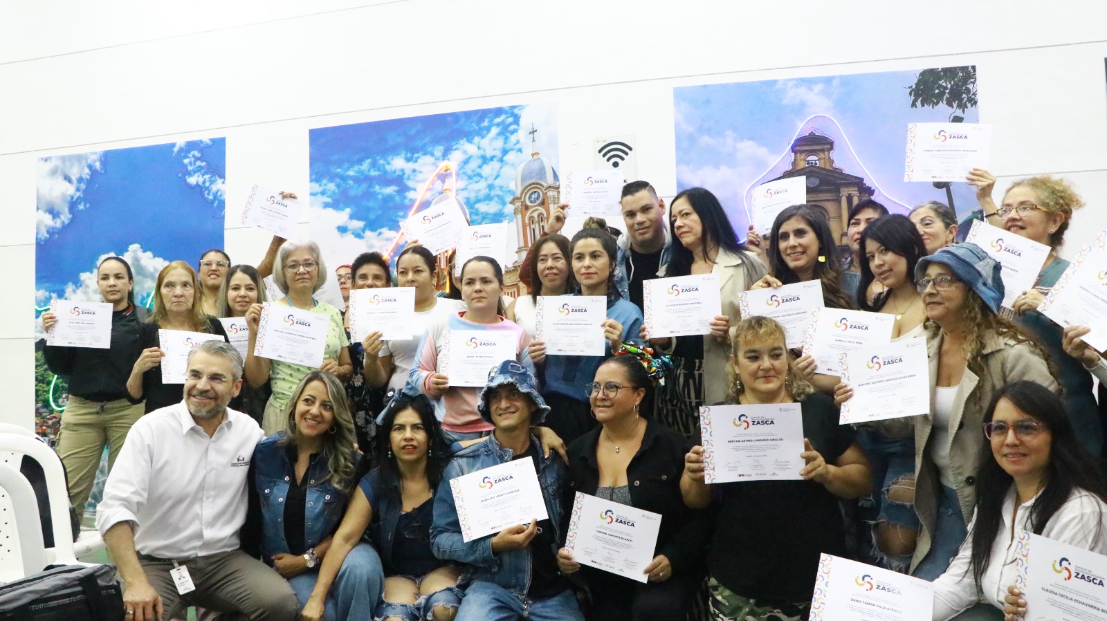 70 microempresarios de Medellín aumentan productividad gracias a Centro de Reindustrialización