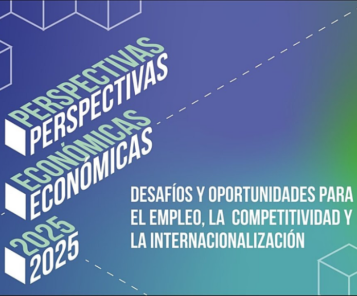 Foro Perspectivas Económicas 2025 en Cámara de Comercio de Medellín sede El Poblado