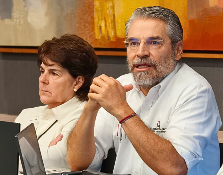 Lina Vélez de Nicholls y Fredy Pulgarín presentan las perspectivas de la economía de Antioquia para 2026