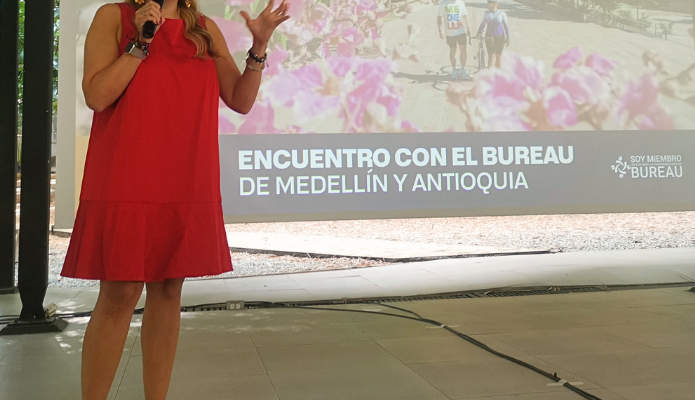 Juliana Cardona Quirós presenta la estrategia Medellín empieza aquí del Bureau de Medellín y Antioquia