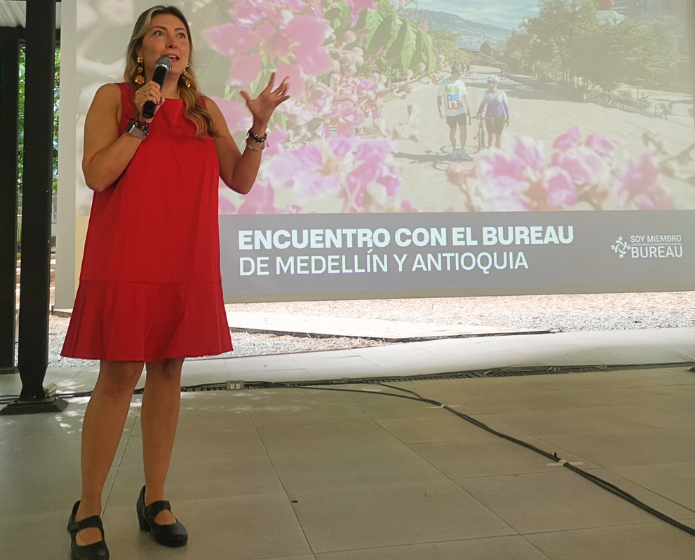 Juliana Cardona Quirós presenta la estrategia Medellín empieza aquí del Bureau de Medellín y Antioquia