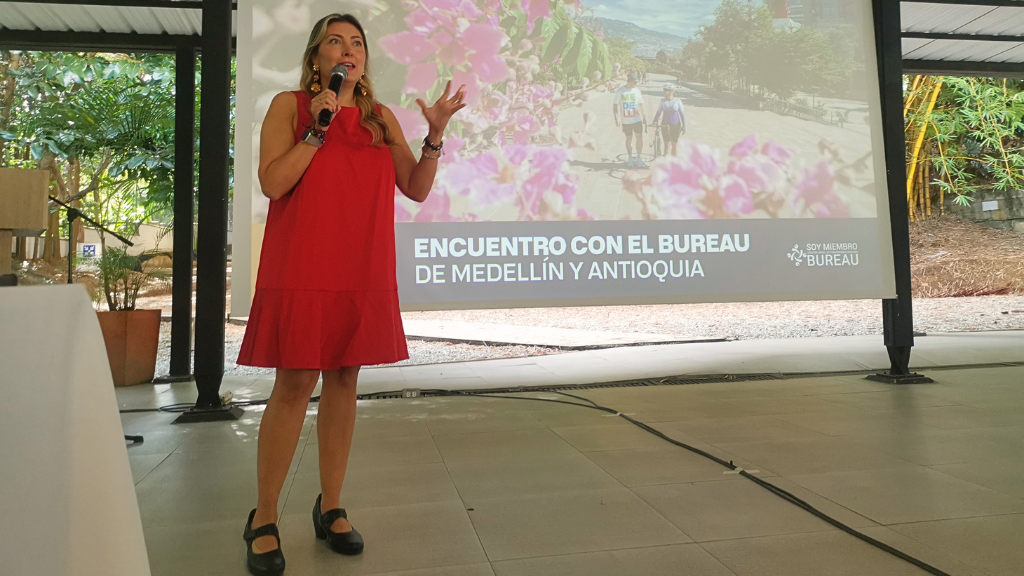 Juliana Cardona Quirós presenta la estrategia Medellín empieza aquí del Bureau de Medellín y Antioquia