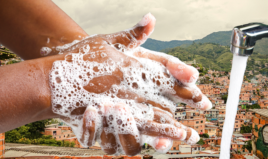 Montaje de unas manos lavándose con agua frente a una vista de Medellín.