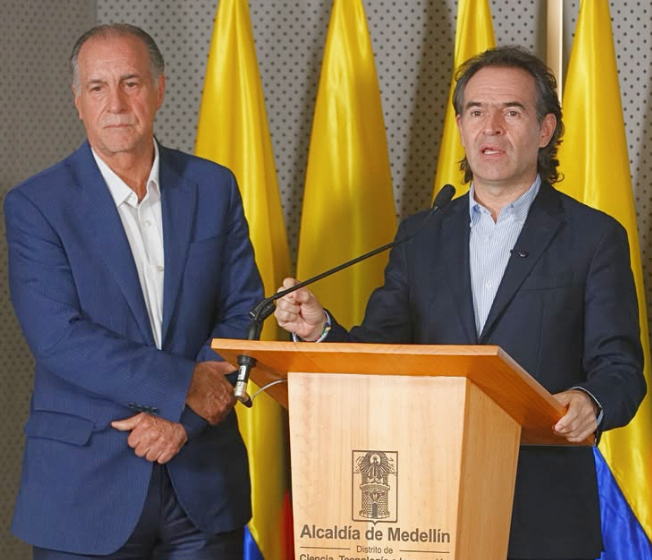 Federico Gutiérrez y John Maya anuncian la reactivación de los cortes de agua en Medellín
