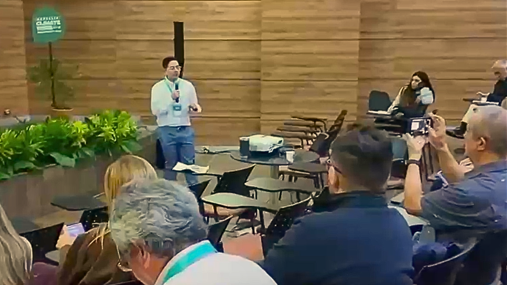 Juan Fernando Morales Villa presenta la gestión ambiental y social de Hidroituango en Climate Week Biodiversity 2026 en Medellín.