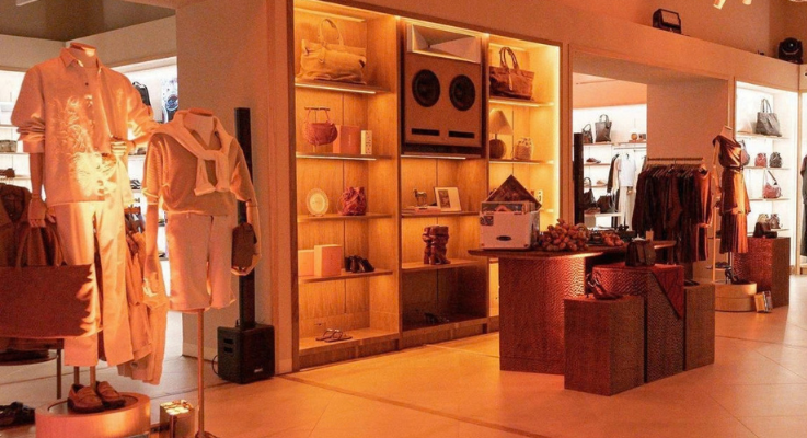 Nueva flagship store de Vélez en Multiplaza Panamá, la más grande de la marca en Latinoamérica.