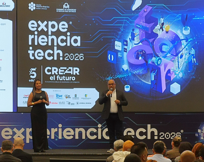 Andrés Arias interviene en Experiencia Tech 2026, evento que celebra los 15 años del Clúster Negocios Digitales de Antioquia.