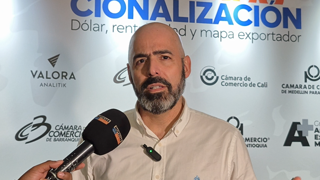 Jorge Bedoya, presidente de la SAC, durante una entrevista sobre los retos de los exportadores agropecuarios.