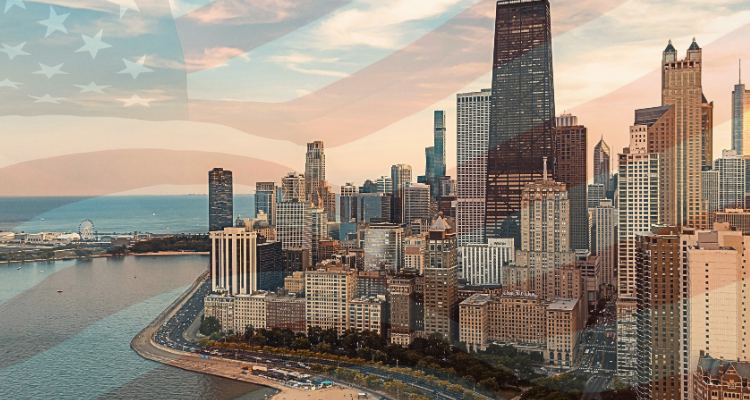 Chicago y bandera de Estados Unidos, país con oportunidades de estudio, trabajo e inversión para colombianos